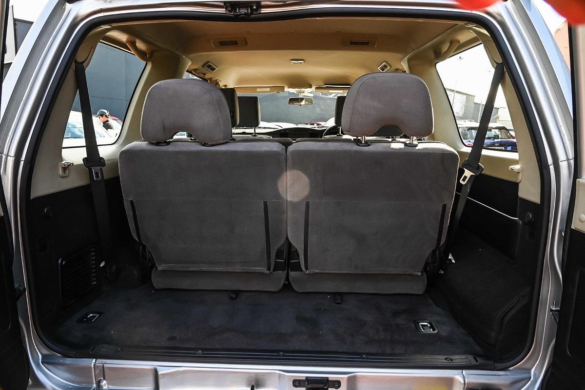 2014 Nissan Patrol ST Titanium Y61