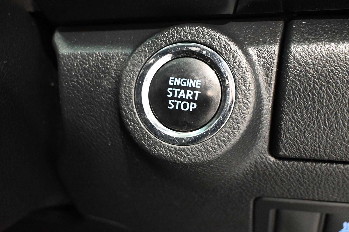 2018 Toyota Hilux SR5+ (4x4) GUN126R MY17 4X4
