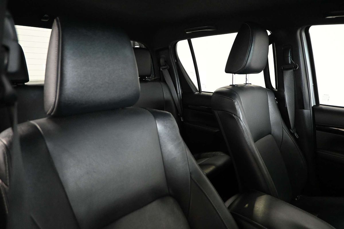 2018 Toyota Hilux SR5+ (4x4) GUN126R MY17 4X4