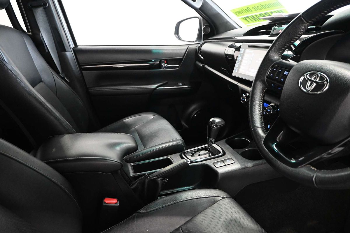 2018 Toyota Hilux SR5+ (4x4) GUN126R MY17 4X4