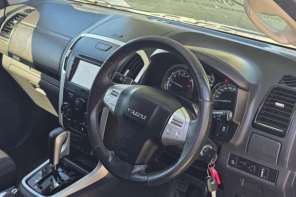 2020 Isuzu MU-X LS-M