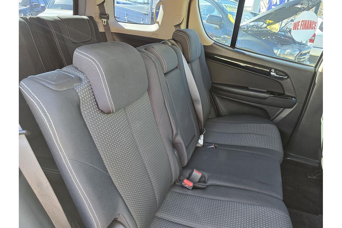 2020 Isuzu MU-X LS-M