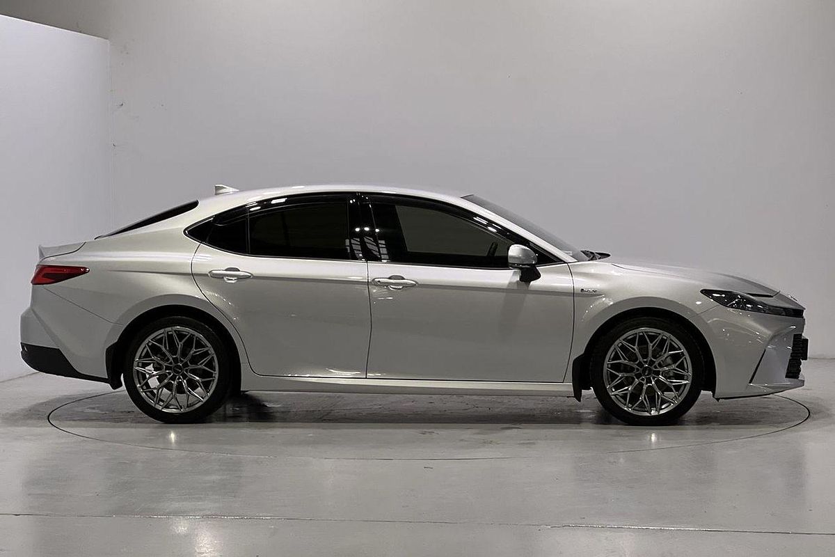 2025 Toyota Camry Ascent Sport AXVH80R