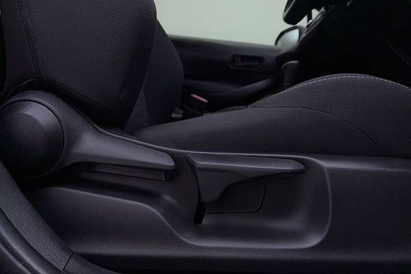 2022 Toyota Corolla ASCENT SPORT HYBRID ZWE211R