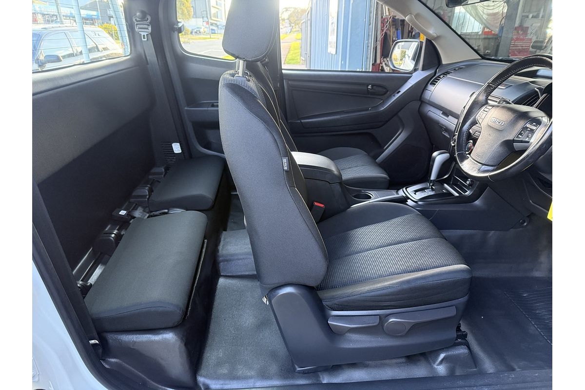2018 Isuzu D-MAX SX High Ride Rear Wheel Drive