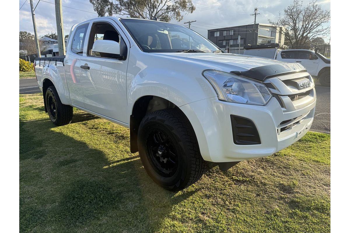 2018 Isuzu D-MAX SX High Ride Rear Wheel Drive