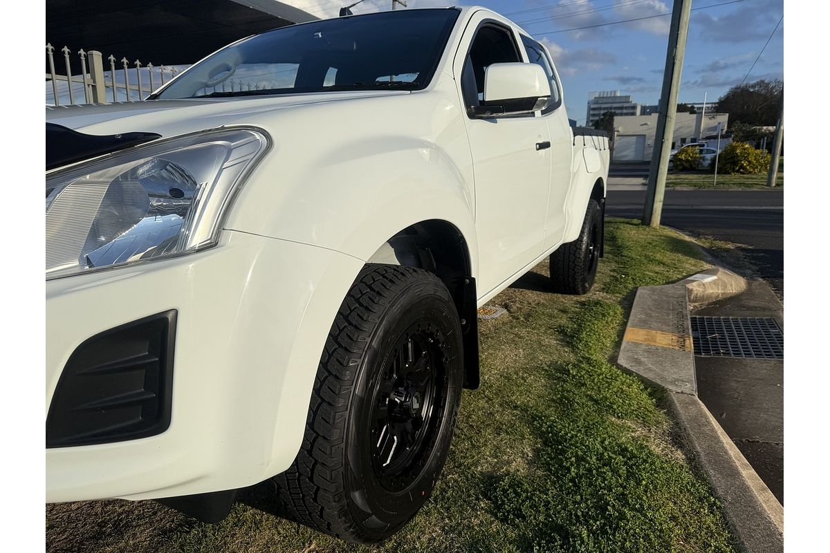 2018 Isuzu D-MAX SX High Ride Rear Wheel Drive