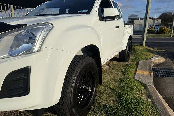 2018 Isuzu D-MAX SX High Ride Rear Wheel Drive