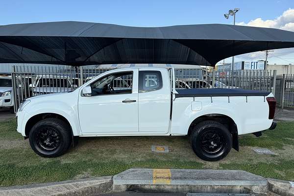 2018 Isuzu D-MAX SX High Ride Rear Wheel Drive