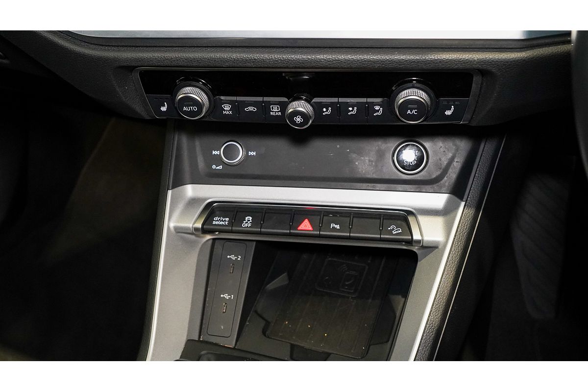 2022 Audi Q3 35 TFSI S line F3
