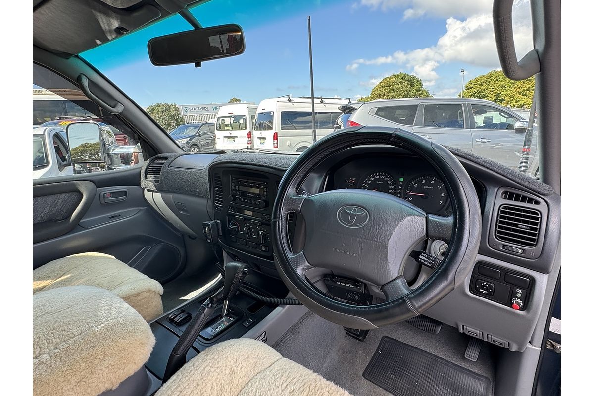 2002 Toyota Landcruiser GXL FZJ105R