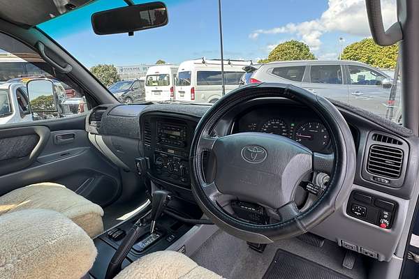 2002 Toyota Landcruiser GXL FZJ105R