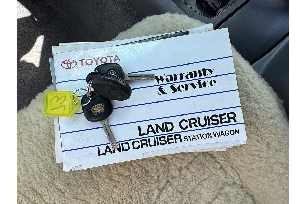 2002 Toyota Landcruiser GXL FZJ105R