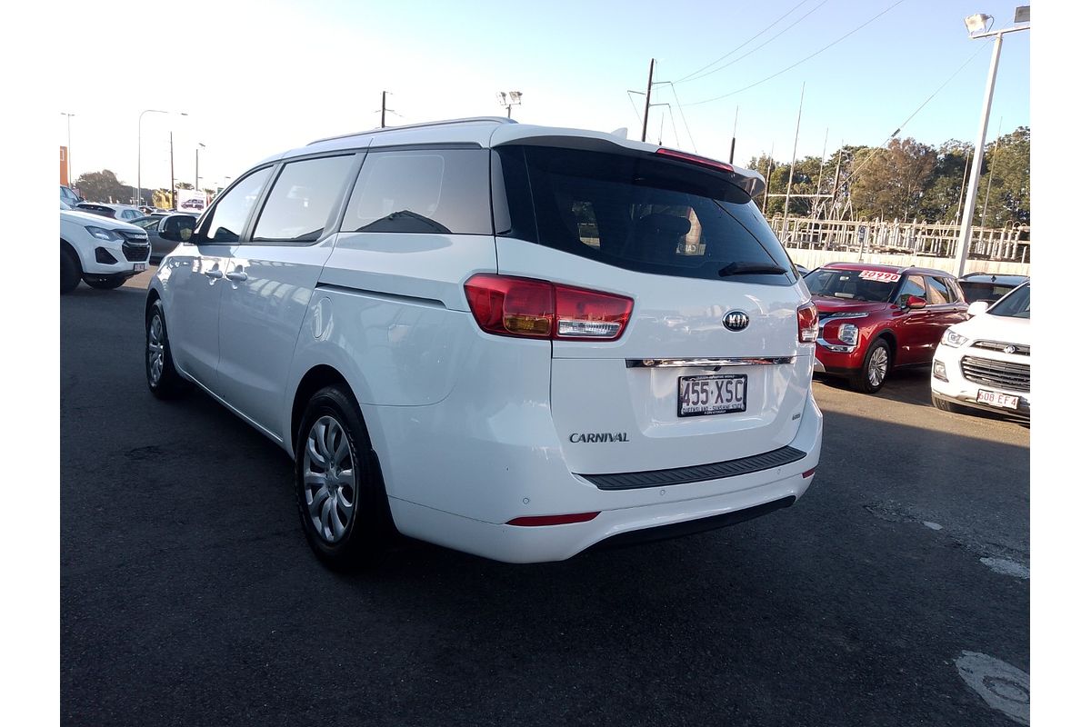 2017 Kia Carnival S YP