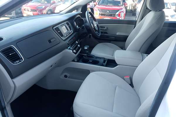 2017 Kia Carnival S YP