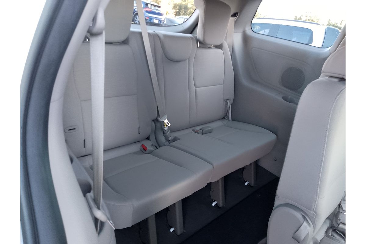 2017 Kia Carnival S YP