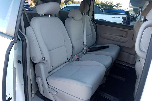 2017 Kia Carnival S YP