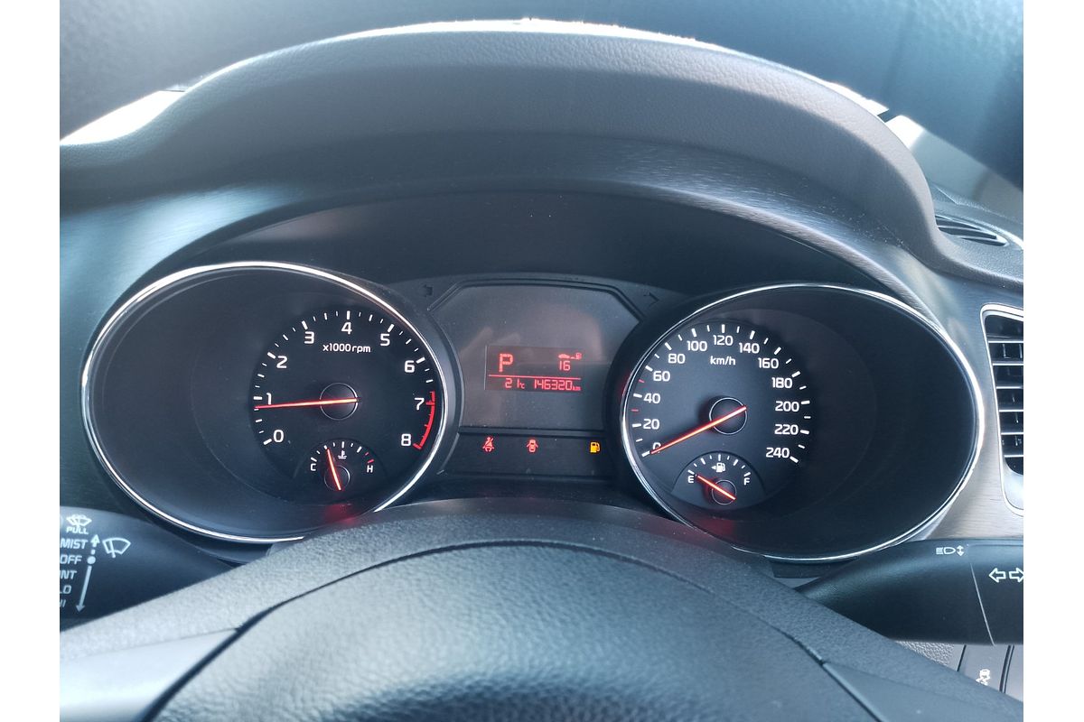 2017 Kia Carnival S YP