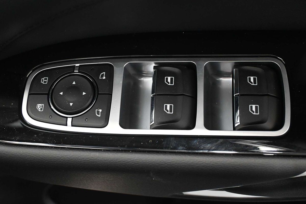 2025 GWM Cannon Alpha Lux PHEV P05 4X4