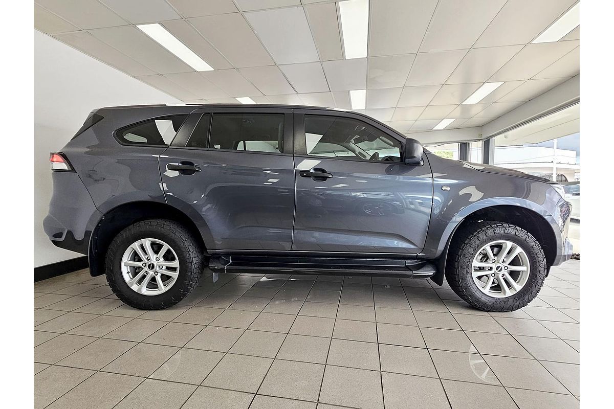 2022 Isuzu MU-X LS-M