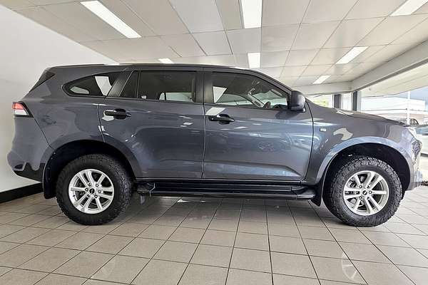 2022 Isuzu MU-X LS-M