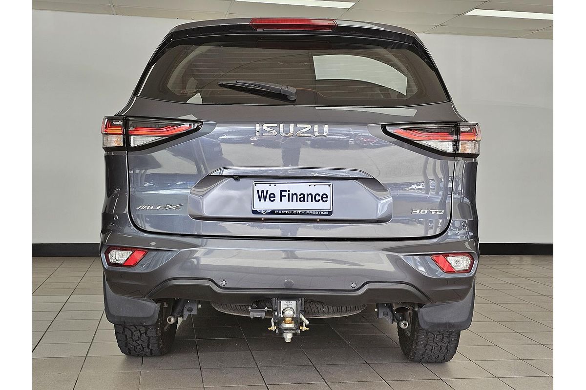 2022 Isuzu MU-X LS-M
