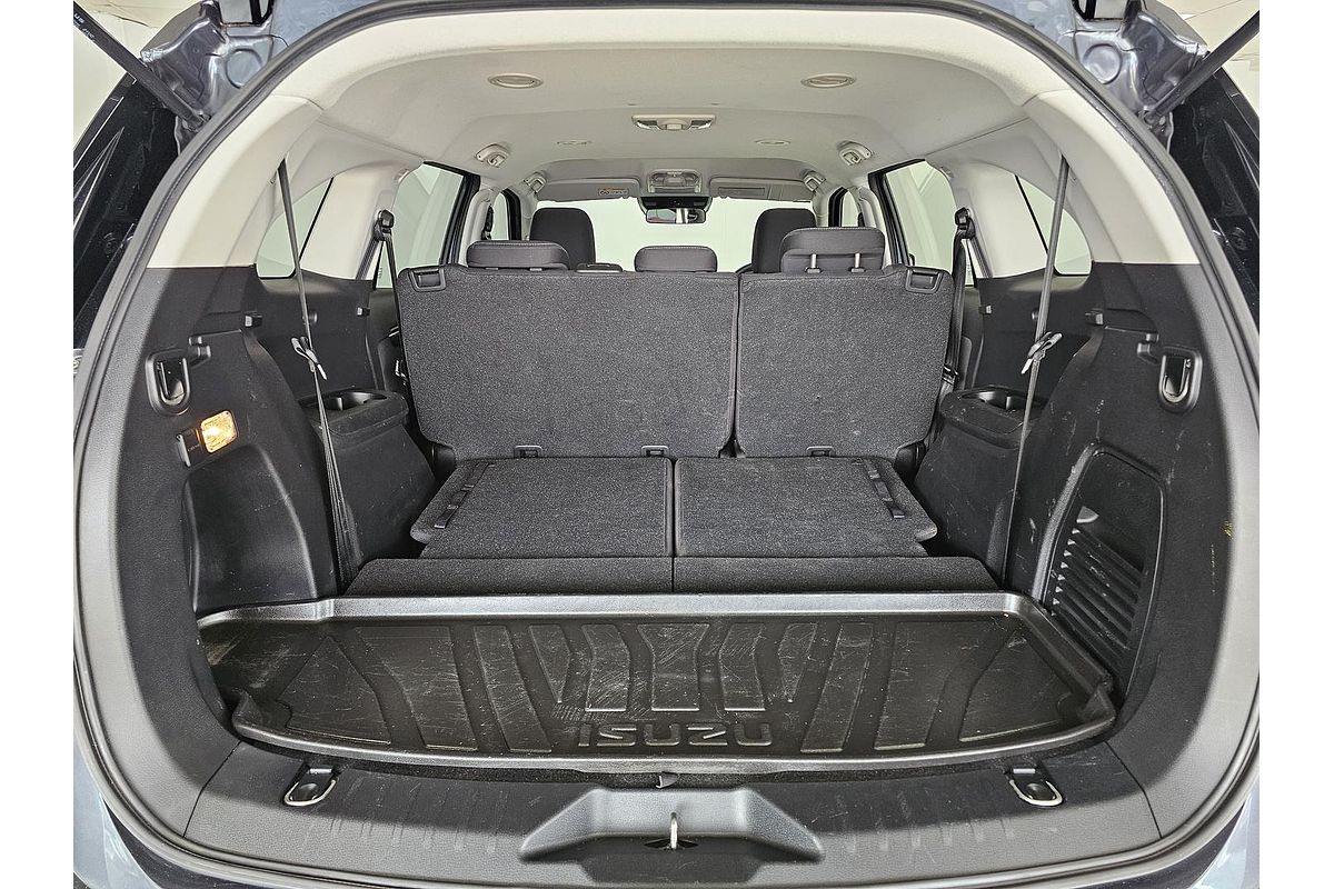 2022 Isuzu MU-X LS-M