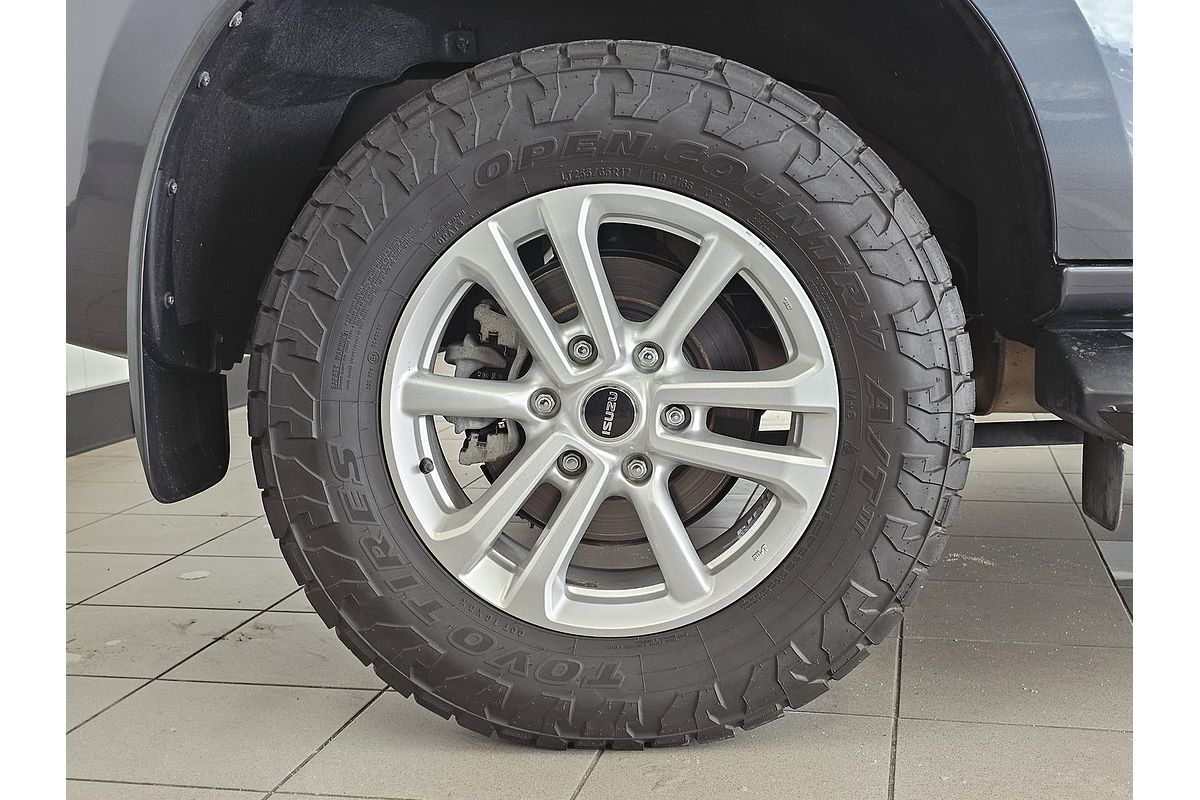 2022 Isuzu MU-X LS-M