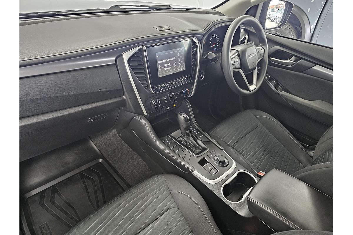 2022 Isuzu MU-X LS-M