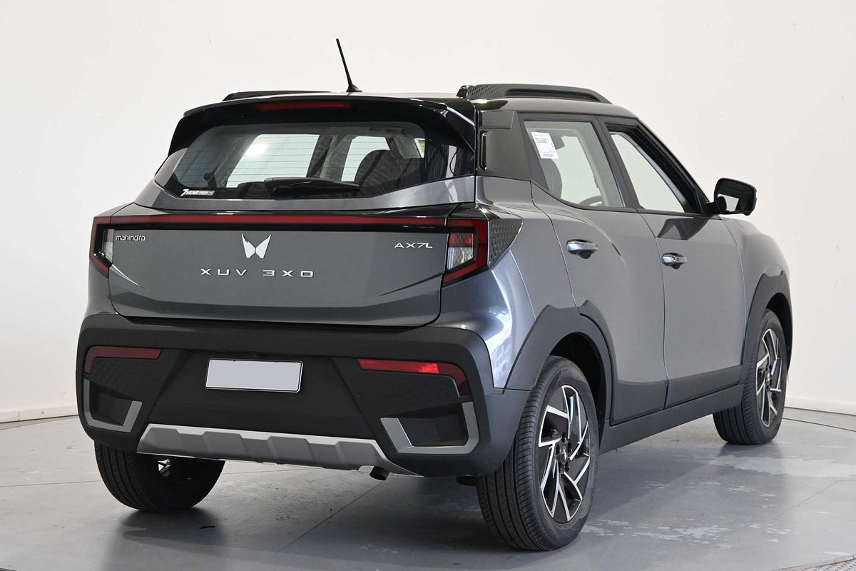 2025 Mahindra XUV3XO AX7L