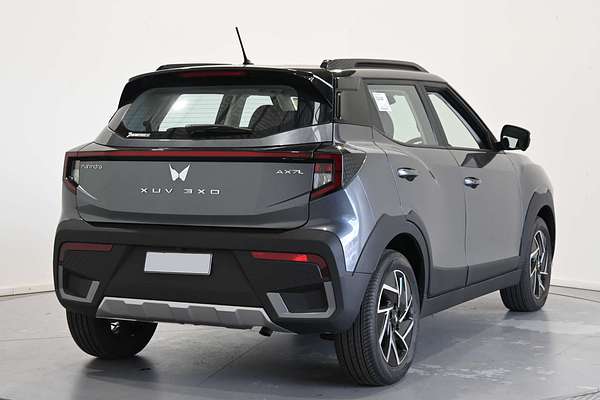 2025 Mahindra XUV3XO AX7L