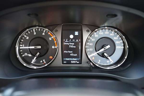 2024 Toyota Hilux SR GUN126R 4X4
