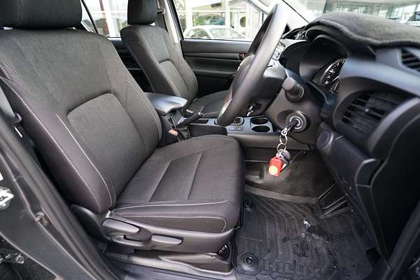 2024 Toyota Hilux SR GUN126R 4X4