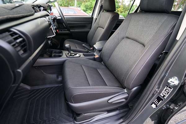 2024 Toyota Hilux SR GUN126R 4X4