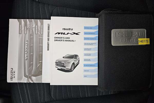 2022 Isuzu MU-X LS-M