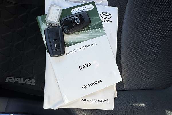 2021 Toyota RAV4 Cruiser AXAH52R