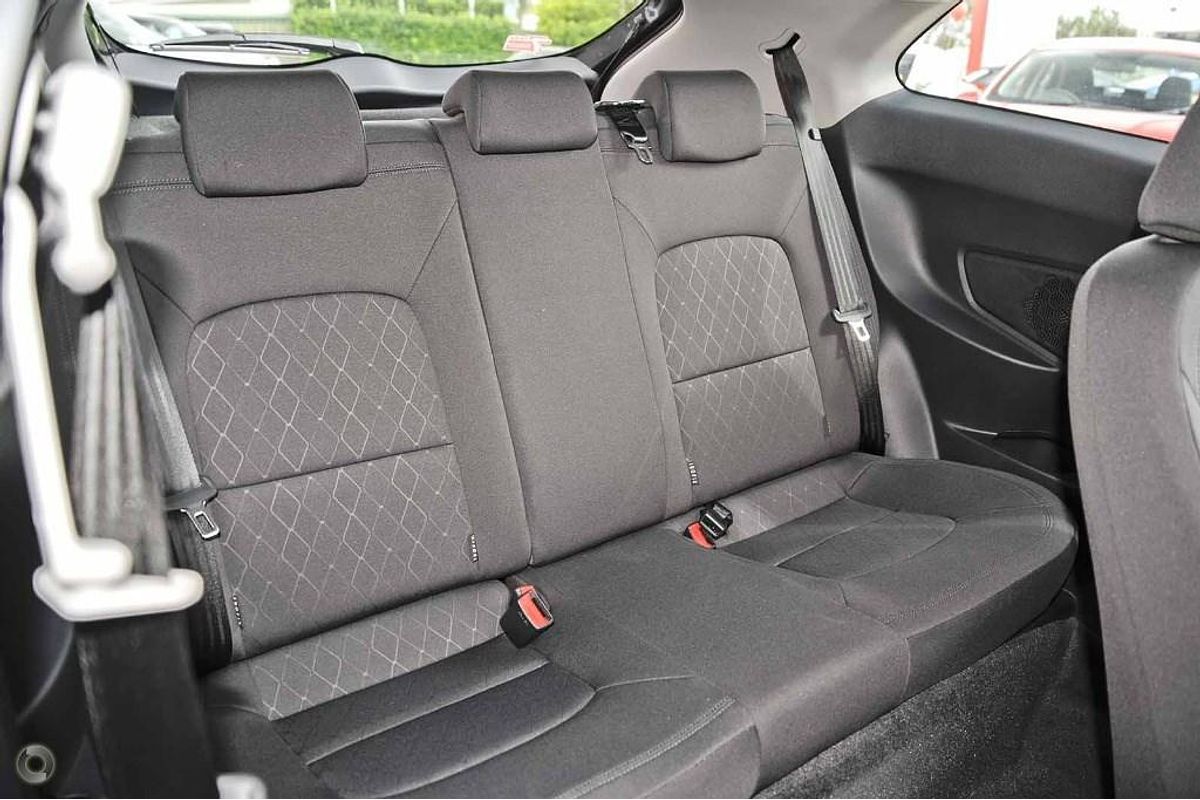 2015 Kia Rio S UB