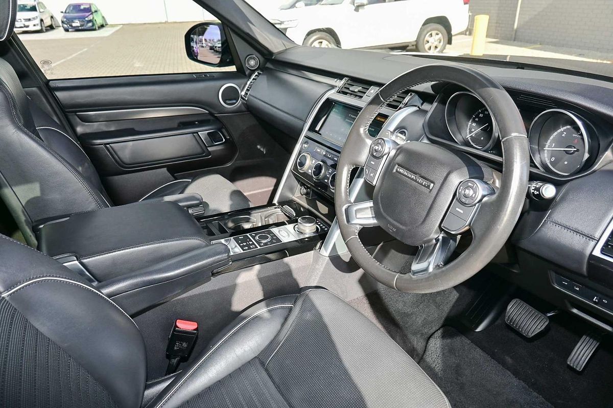 2018 Land Rover Discovery TD6 HSE Luxury Series 5