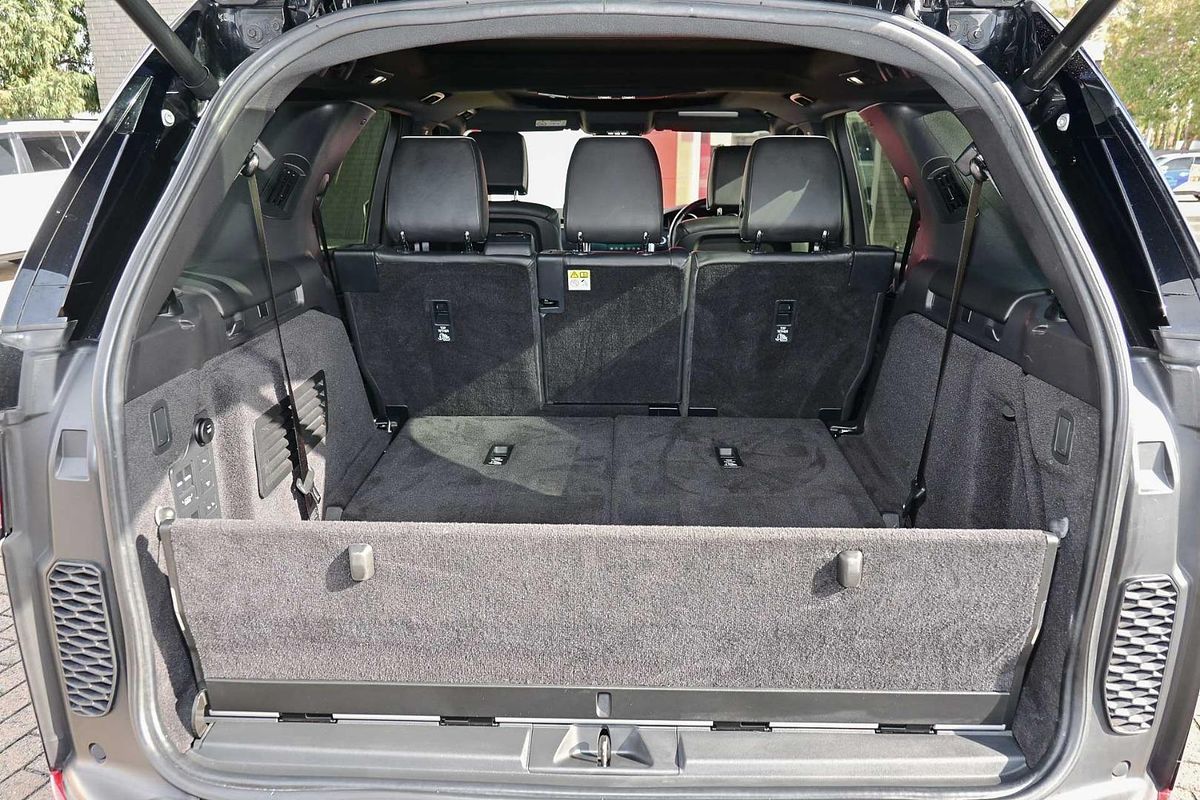 2018 Land Rover Discovery TD6 HSE Luxury Series 5