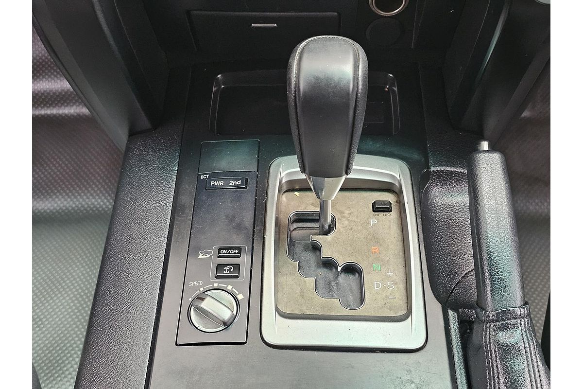 2012 Toyota Landcruiser GX VDJ200R