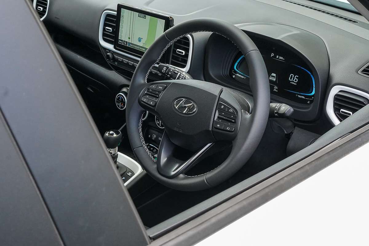 2025 Hyundai Venue Elite QX.V5