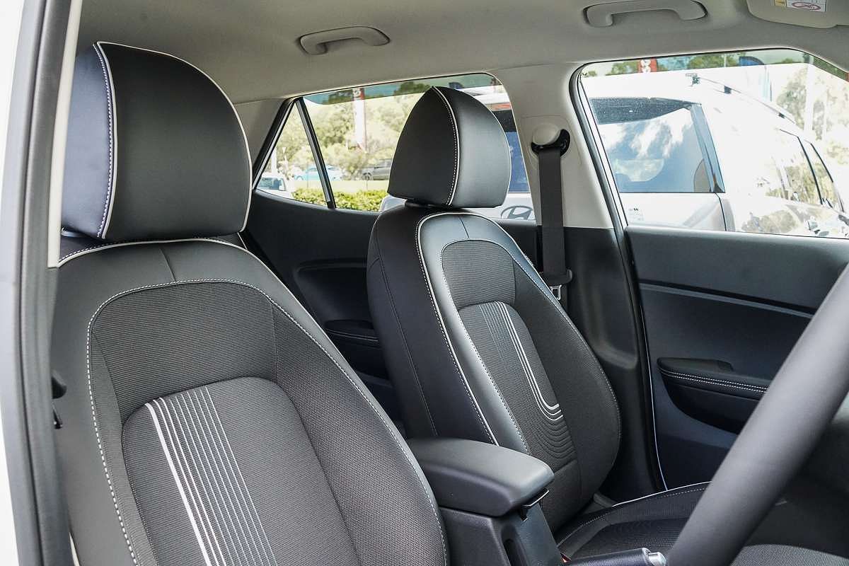 2025 Hyundai Venue Elite QX.V5