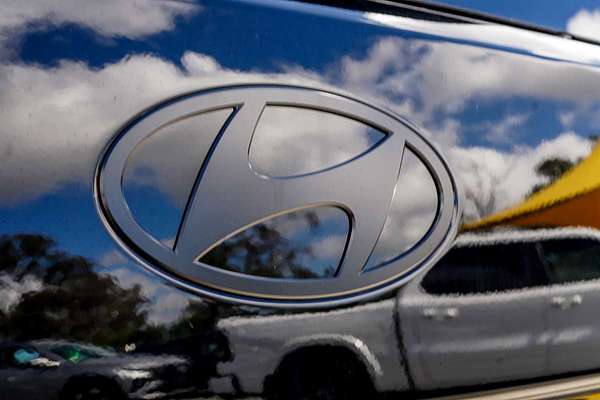 2025 Hyundai Santa Fe Hybrid Calligraphy MX5.V1