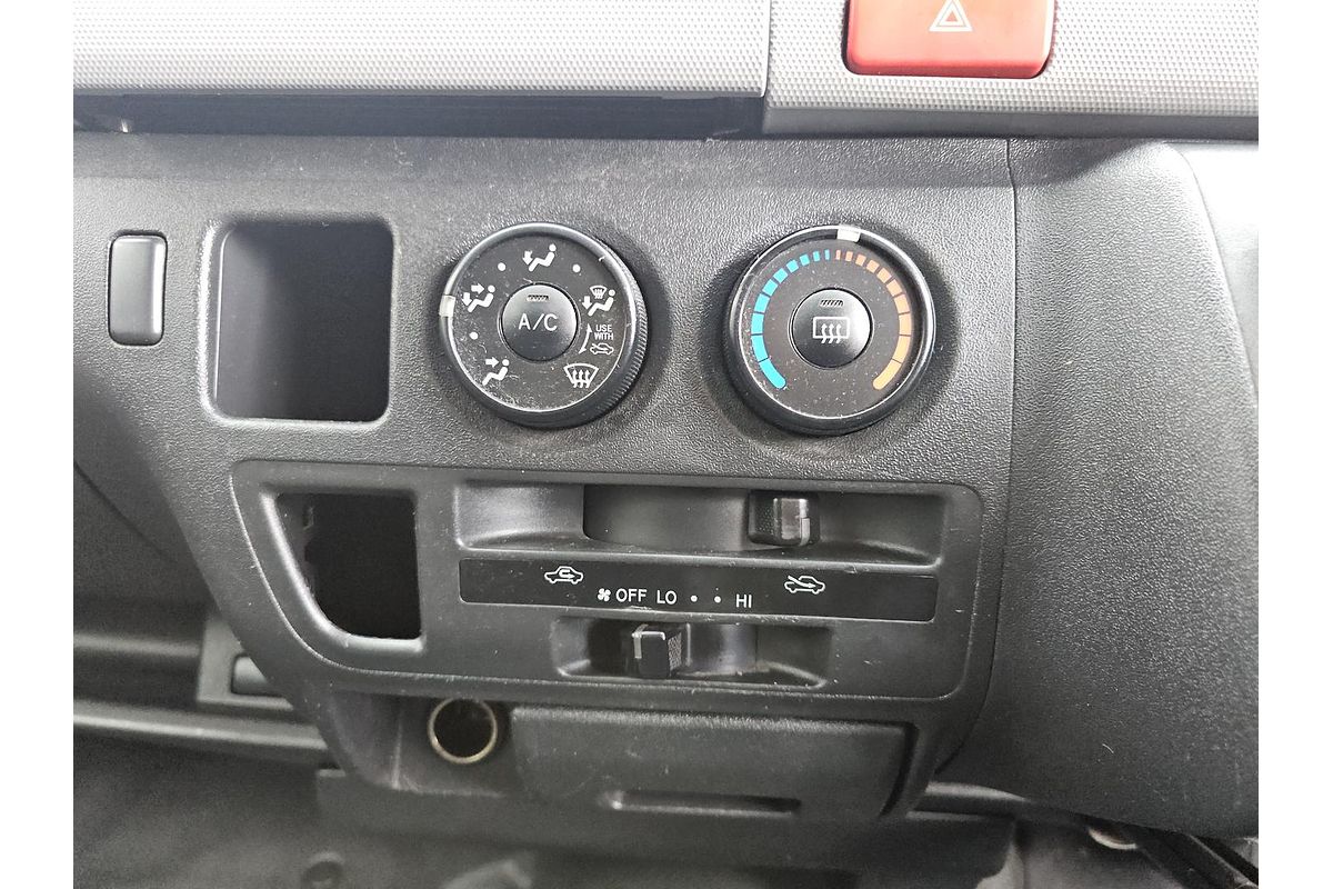 2013 Toyota Hiace KDH201R LWB
