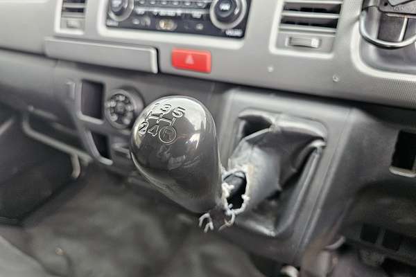 2013 Toyota Hiace KDH201R LWB