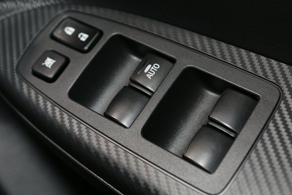 2024 Mitsubishi Eclipse Cross ES YB