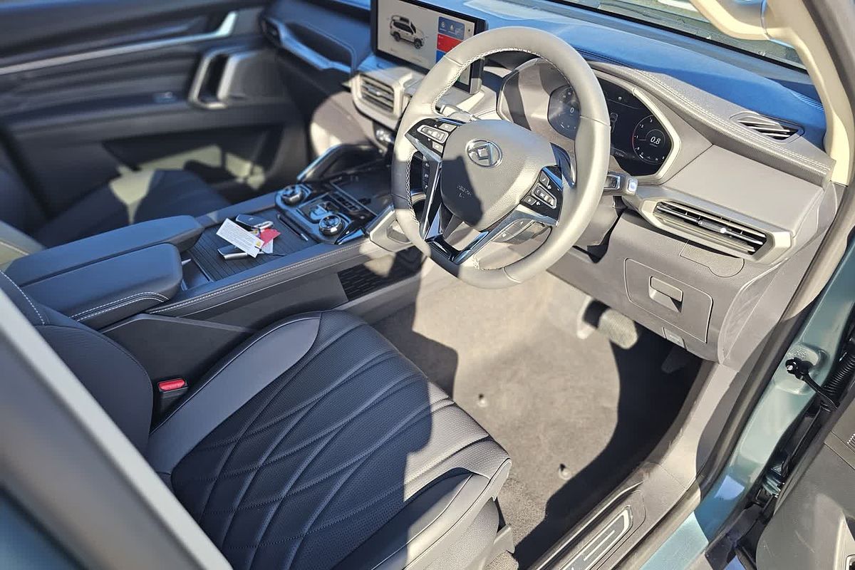 2025 LDV D90 Executive SV9A