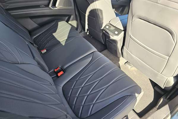2025 LDV D90 Executive SV9A