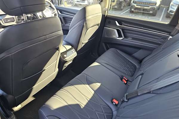 2025 LDV D90 Executive SV9A
