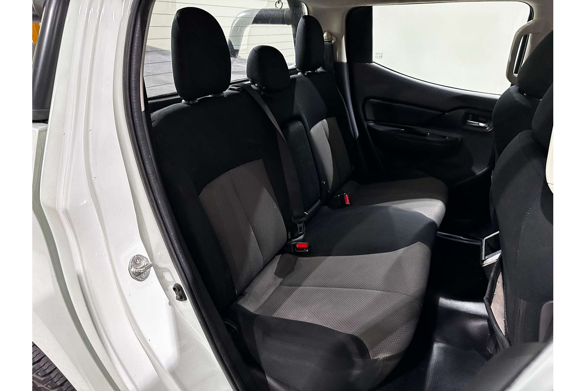 2019 Mitsubishi Triton GLX+ MR 4X4